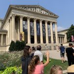 Museum of Fine Arts in Heroes' Square nziria